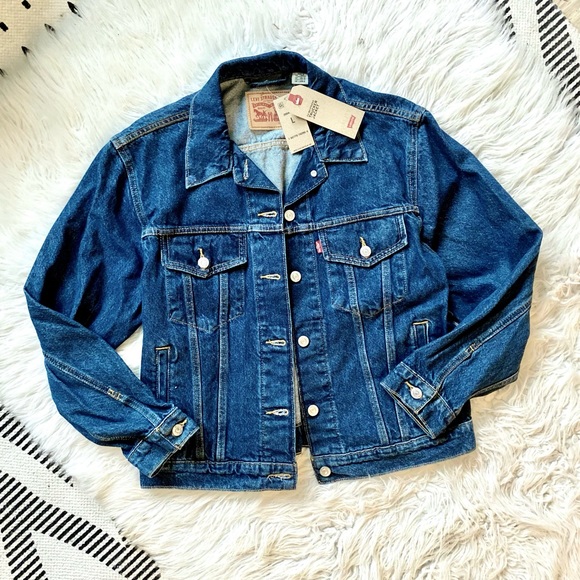 NWT Levi’s / Ex-Boyfriend Trucker Denim Jacket
